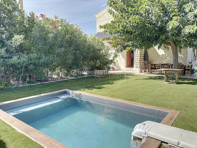 Villa de type 6 avec garage et piscine, au calme d'une impasse Marignane . — photo du bien