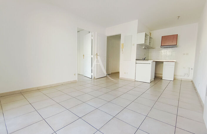 Frontignan - Appartement T2 de 35M² avec terrasse et stationnements — photo 4