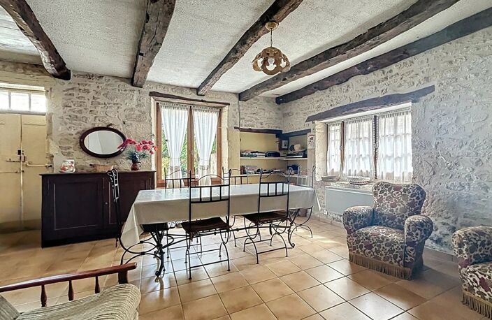 Charmante Maison en Pierre avec Jardin et Dépendances à Deux Pas du Centre-Ville de Buisson-de-Cadouin — photo 2
