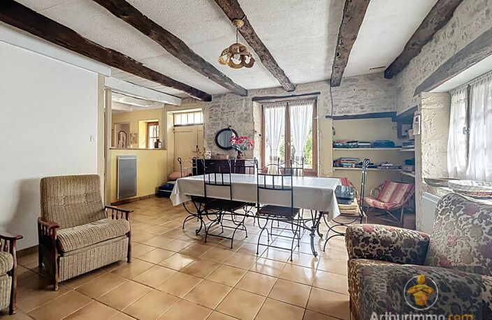 Charmante Maison en Pierre avec Jardin et Dépendances à Deux Pas du Centre-Ville de Buisson-de-Cadouin — photo 4
