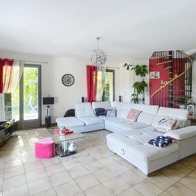 Maison 7 pièces 269000 €