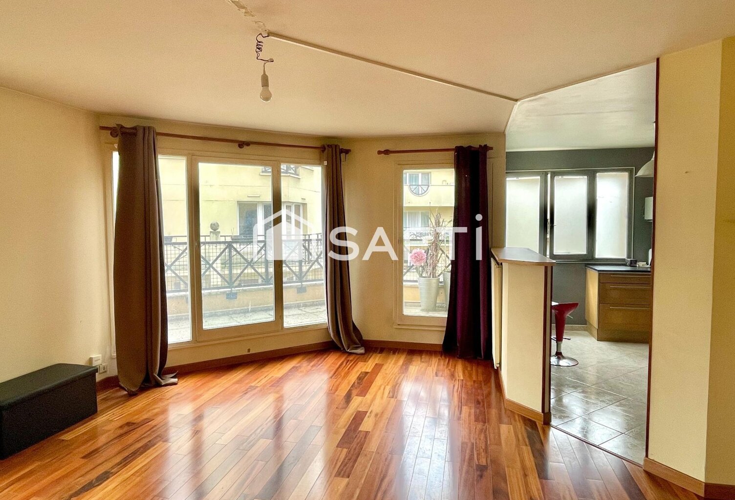 Lumineux T4 de 87 m² avec balcon et parking — photo 1