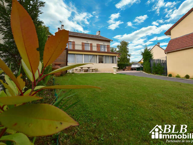 78690 Essarts-le-Roi à vendre maison familiale 212 m2 avec d — photo du bien