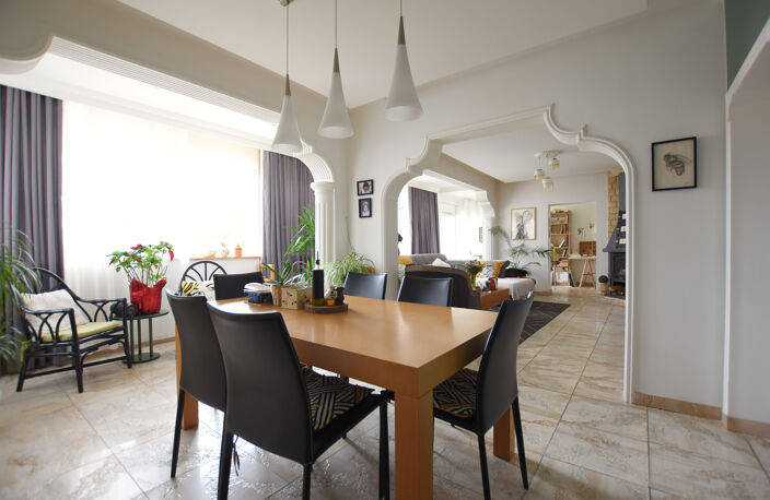 78690 Essarts-le-Roi à vendre maison familiale 212 m2 avec d — photo 2