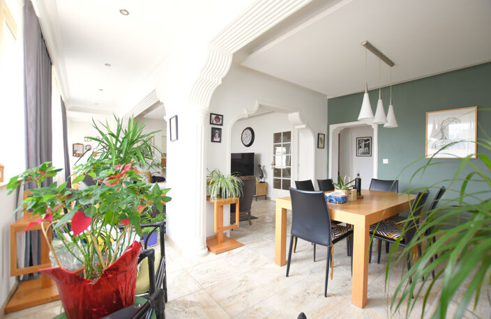 78690 Essarts-le-Roi à vendre maison familiale 212 m2 avec d — photo 3
