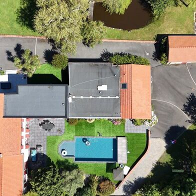 Maison 10 pièces 879000 €