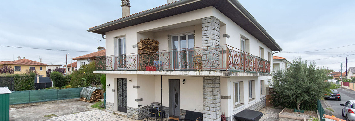 Immeuble  247 m² à vendre à Tarbes (65000)