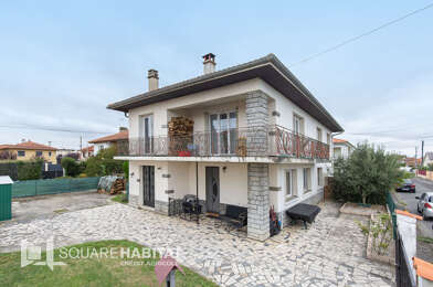 Immeuble  244500 €