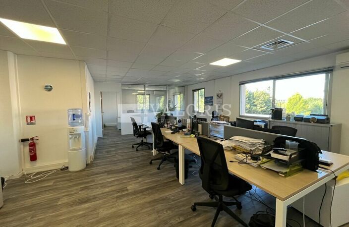 BUREAUX à LOUER — photo 3