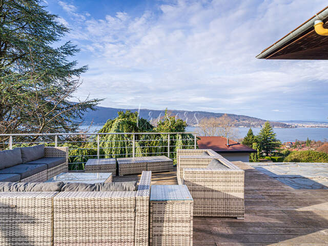 Veyrier Du Lac, Villa de Charme avec Vue Lac Exceptionnelle — photo du bien