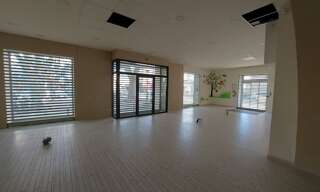 Commerce 1 Pièce 122 m² à louer à Montagnac (34530)