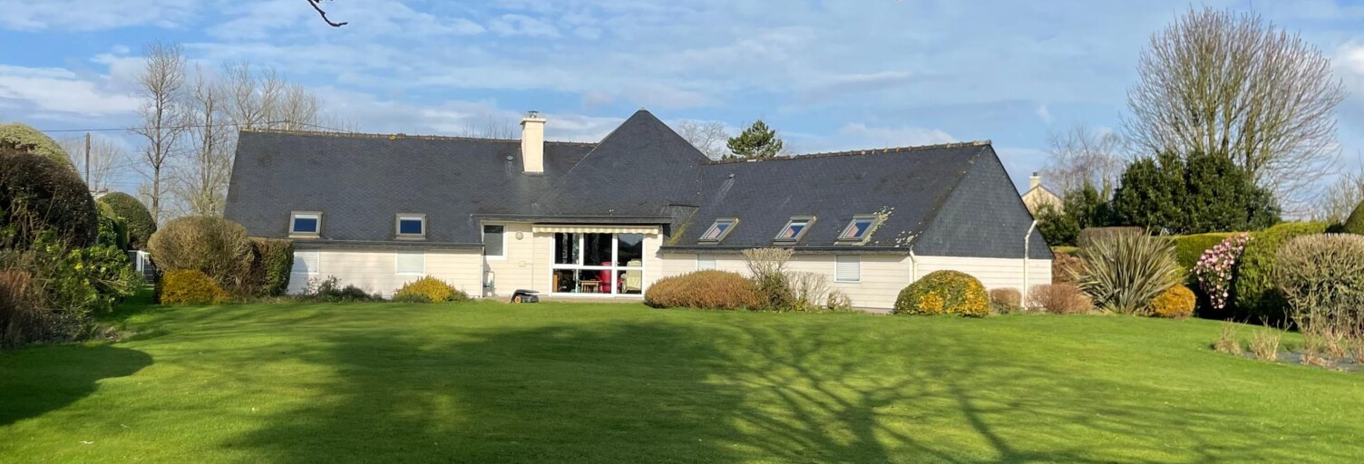 Maison 8 Pièces 195 m² à vendre à Lampaul-Guimiliau (29400)