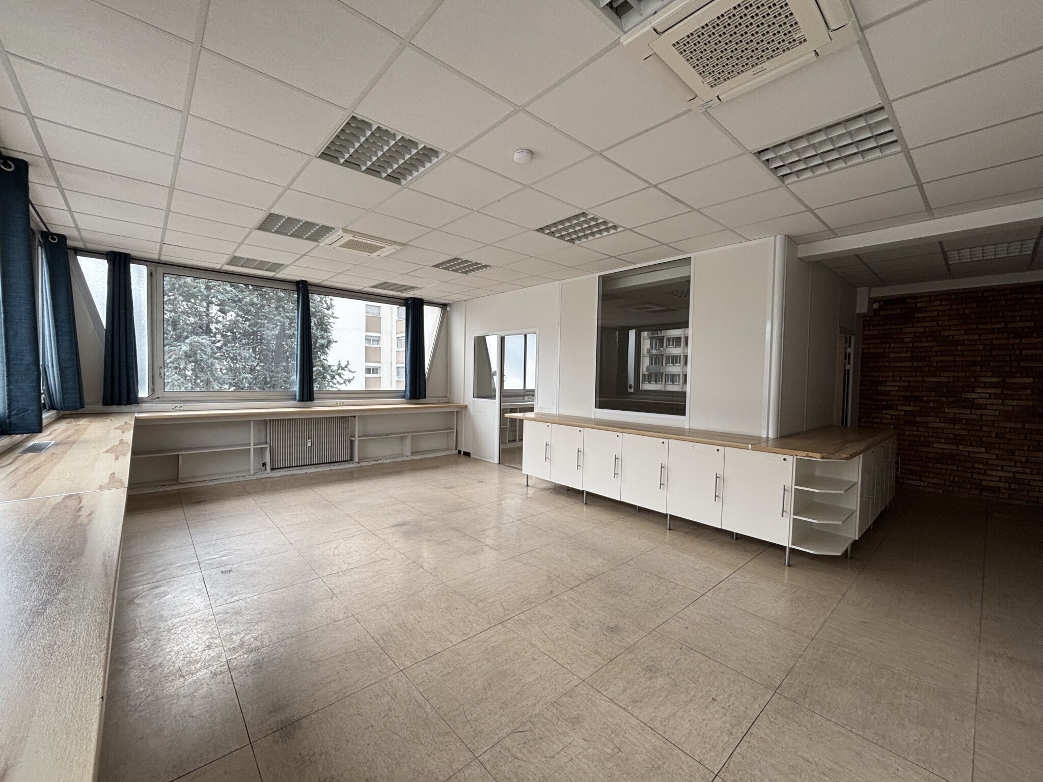 Local commercial  à louer Grenoble 38100