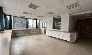 Commerce  87 m² à louer à Grenoble (38100)