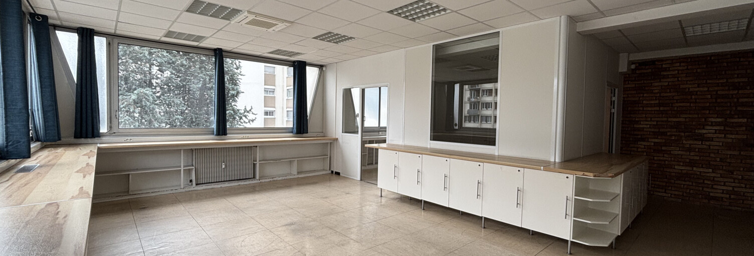Commerce  87 m² à louer à Grenoble (38100)
