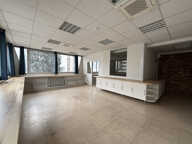A louer Local Professionnel/Bureaux 87 m2 — photo 3