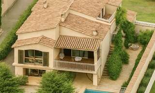 Maison 8 Pièces 240 m² à vendre à Saint-Cyr-sur-Mer (83270)