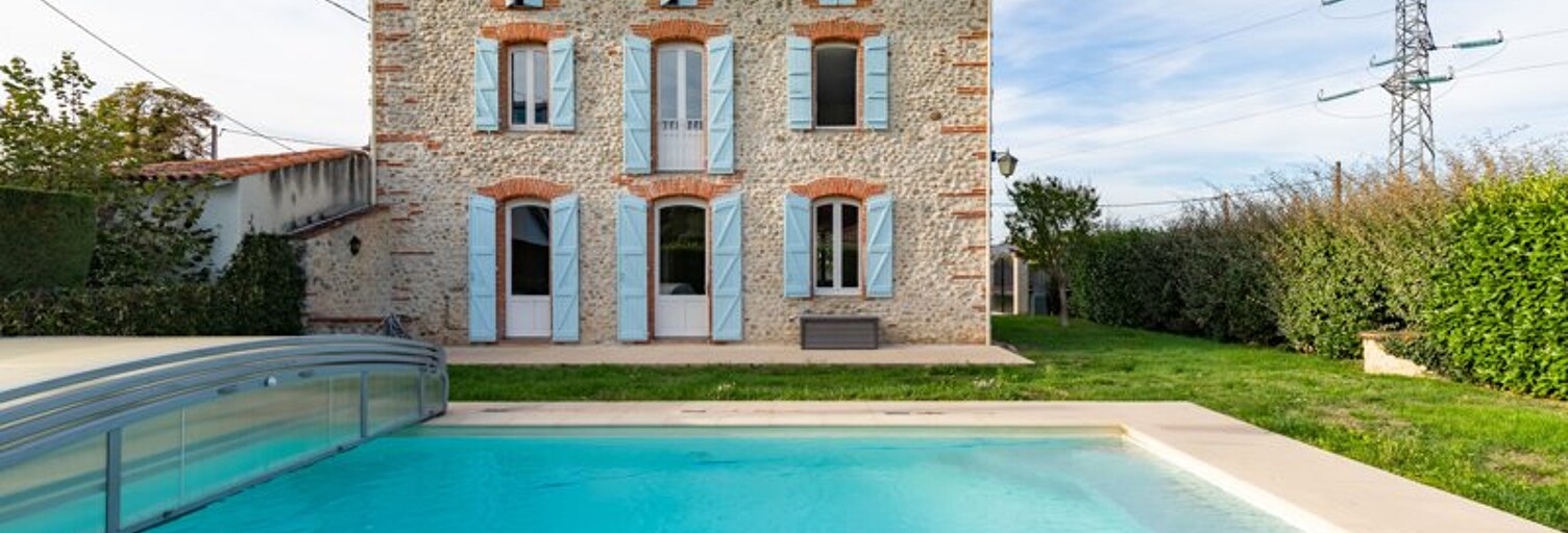 Maison 5 Pièces 271 m² à vendre à La Tour-du-Crieu (09100)