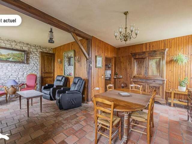 Maison en pierre de 5 pièces principales — photo du bien