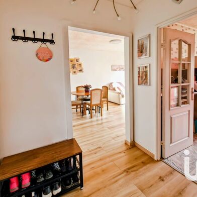 Appartement 4 pièces 180000 €