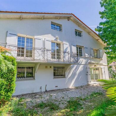 Maison 8 pièces 549675 €