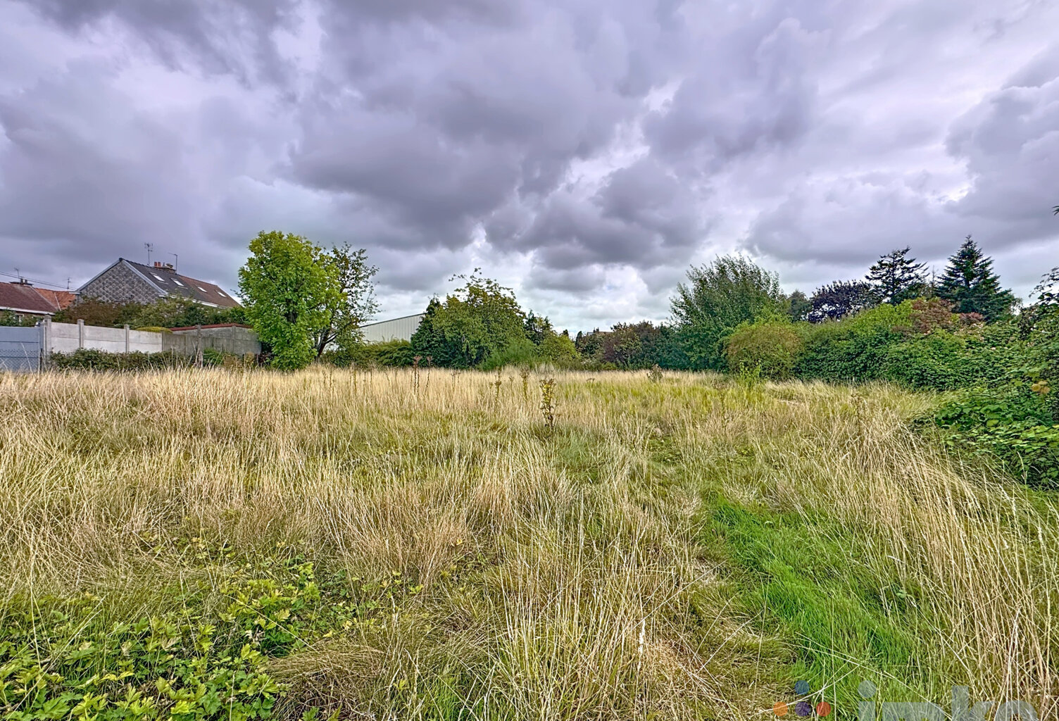 Terrain de 2165 m2 sur NEUVILLE EN FERRAIN — photo 1