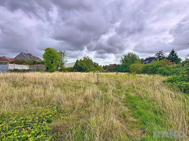 Terrain de 2165 m2 sur NEUVILLE EN FERRAIN — photo 1