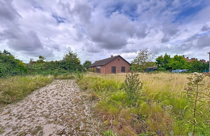Terrain de 2165 m2 sur NEUVILLE EN FERRAIN — photo 2