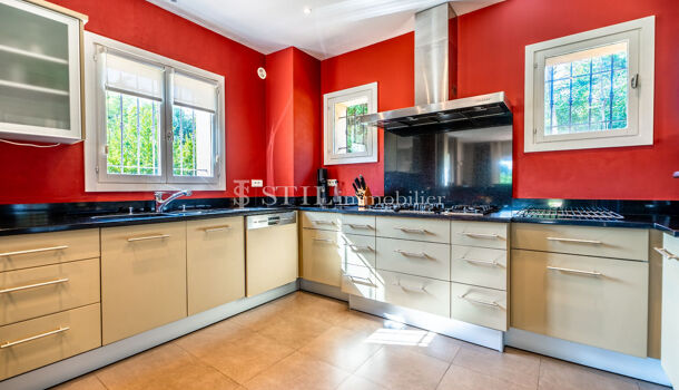 Villa / Maison 6 pièces  à vendre Grimaud 83310