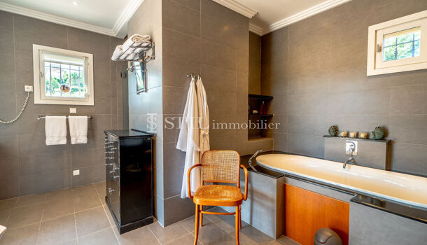 Villa / Maison 6 pièces  à vendre Grimaud 83310