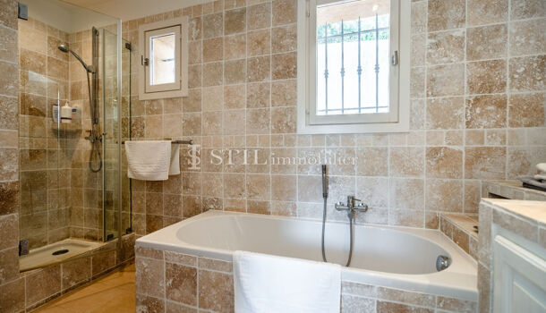 Villa / Maison 6 pièces  à vendre Grimaud 83310