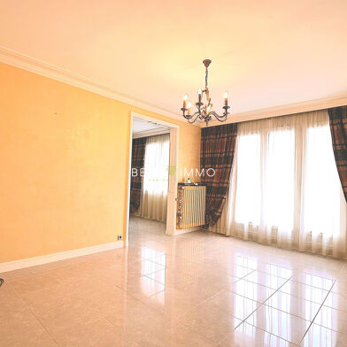 Appartement 5 pièces 168000 €