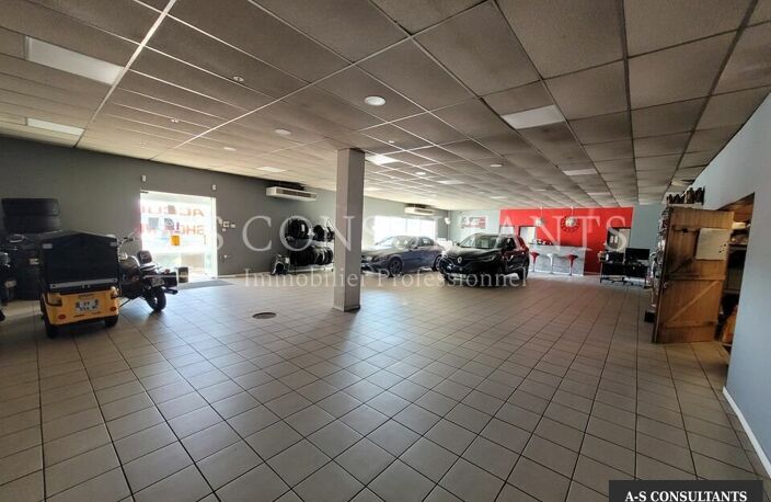 LOCAL COMMERCIAL à louer — photo 3