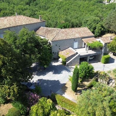 Maison 22 pièces 2236000 €