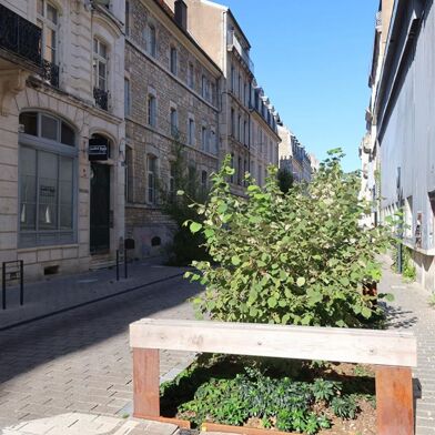 Commerce  210000 €