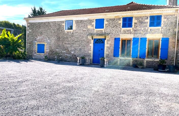 Maison de caractère 10 pièces avec piscine, dépendance et greniers aménageable (idéal gîtes) à SAINT SEVER (40) — photo 2