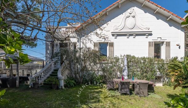 Villa / Maison 9 pièces  à vendre Marseille 8eme 13008