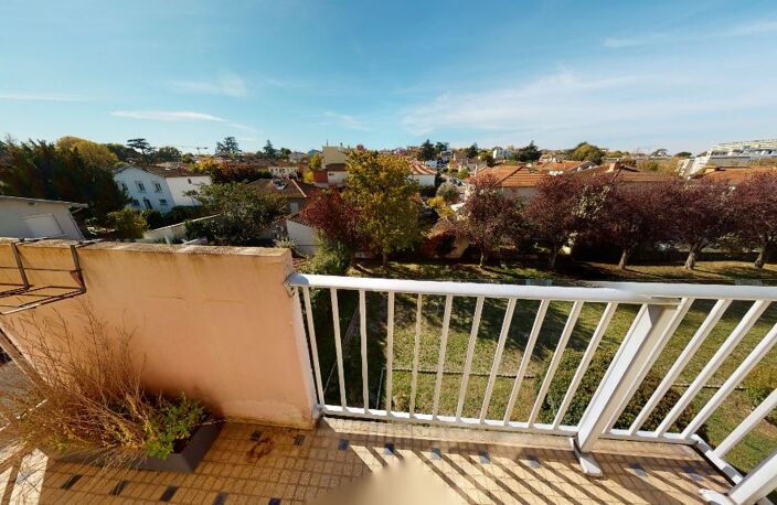 Appartement À Vendre T4 d'env. 70 m² avec balcon et loggia, cave et garage — photo 3