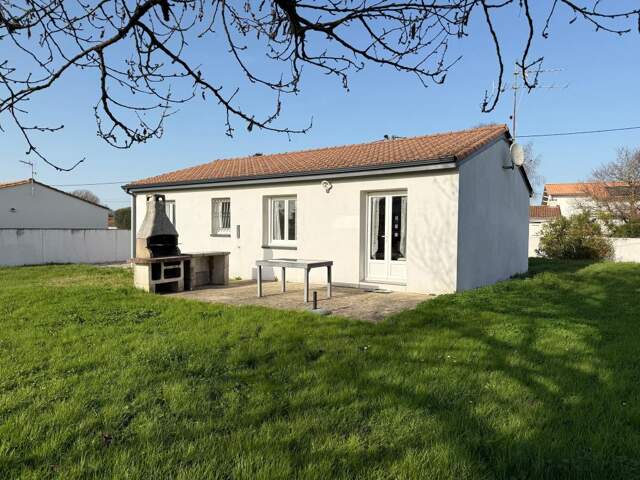 MAISON 4 PIECES de plain-pied en très bon état — photo du bien