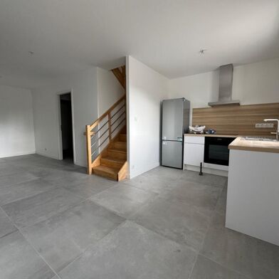 Maison 4 pièces 1200 €