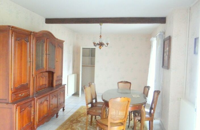 Dpt Allier (03), à vendre CHAMBLET maison 6 pièces , grenier aménageable , garage , cave ,sur 3090 m2 de terrain clos — photo 3
