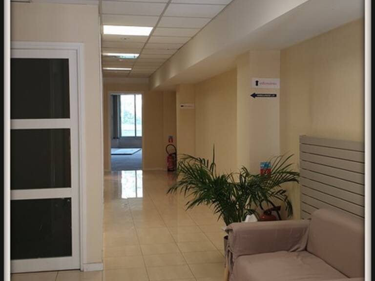 PIERREFITTE SUR SEINE SECTEUR Mairie Bureau à louer de 32 m2 — photo 1