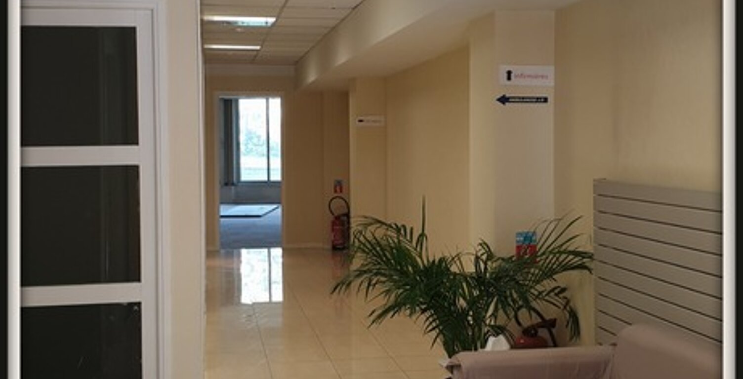 PIERREFITTE SUR SEINE SECTEUR Mairie Bureau à louer de 32 m2 — photo 1