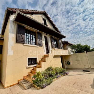 Maison 8 pièces 449000 €