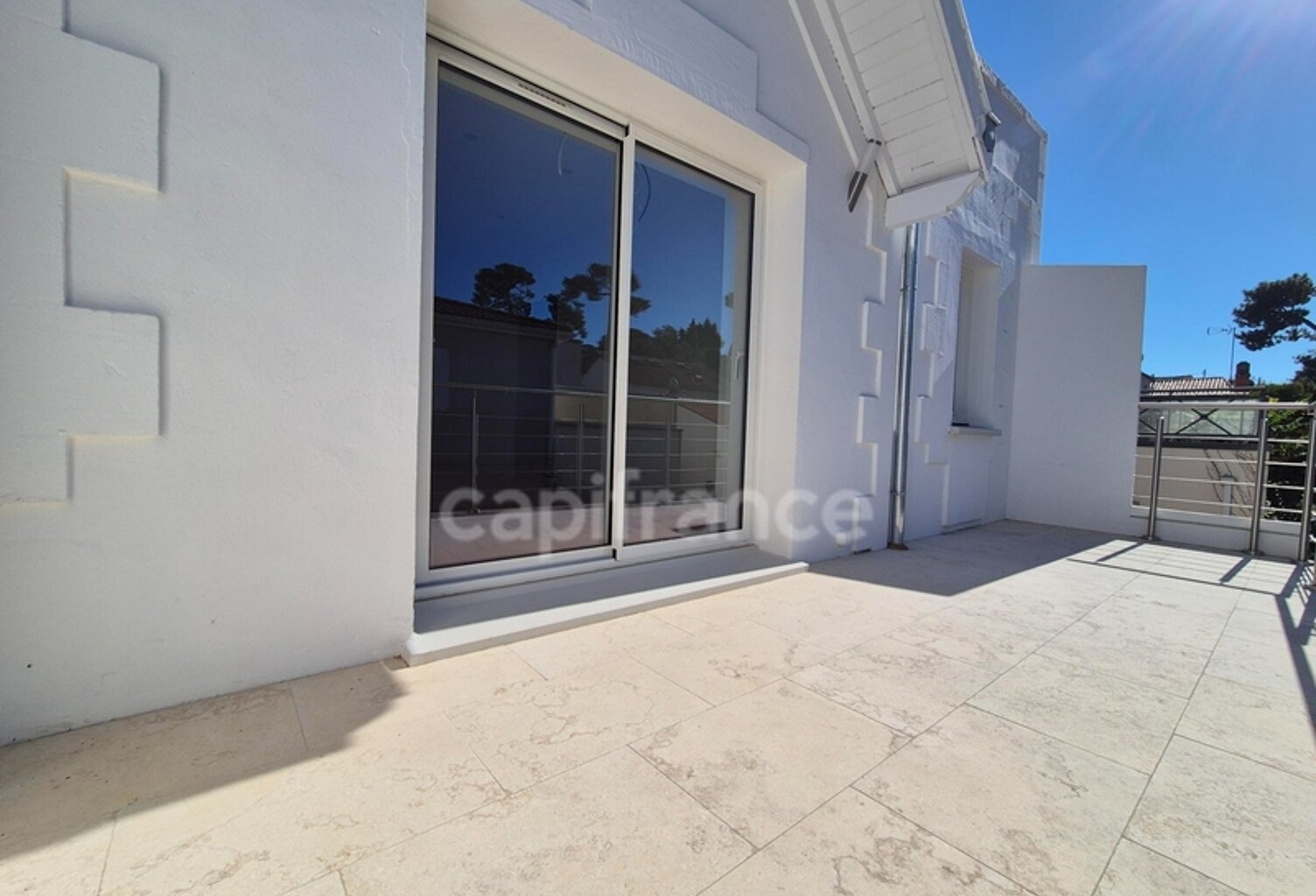 Appartement à vendre 3 pièces SAINT PALAIS SUR MER (17) - Terrasse — photo 1
