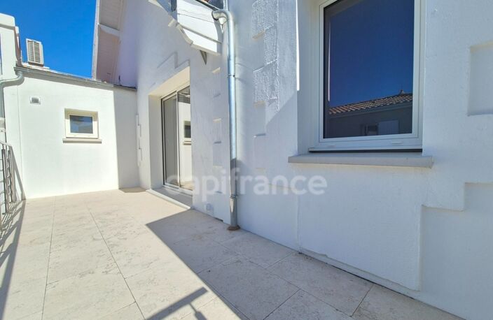 Appartement à vendre 3 pièces SAINT PALAIS SUR MER (17) - Terrasse — photo 2