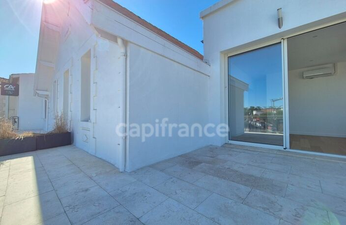 Appartement à vendre 3 pièces SAINT PALAIS SUR MER (17) - Terrasse — photo 2