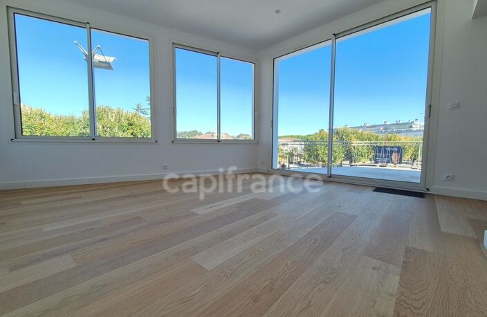Appartement à vendre 3 pièces SAINT PALAIS SUR MER (17) - Terrasse — photo 4