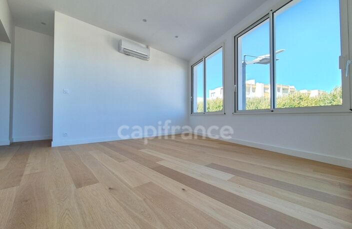 Appartement à vendre 3 pièces SAINT PALAIS SUR MER (17) - Terrasse — photo 5
