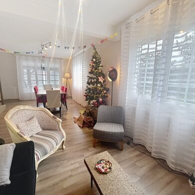 Maison 7 pièces 352700 €